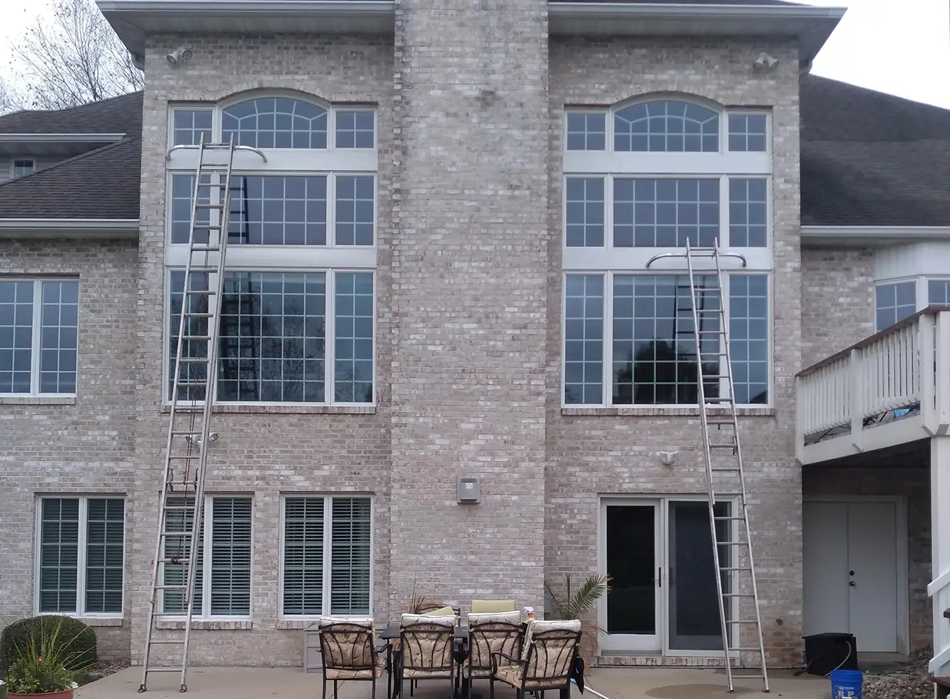 Exterior Window washing services in the Collinsville IL area