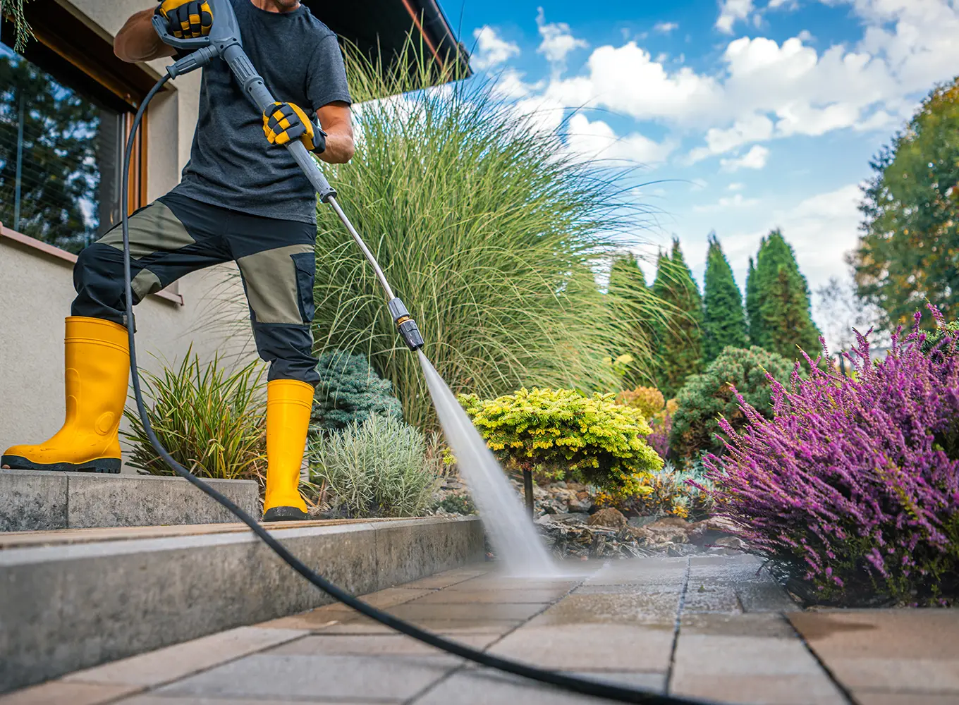 residential and commercial power washing services in the Wood River IL area