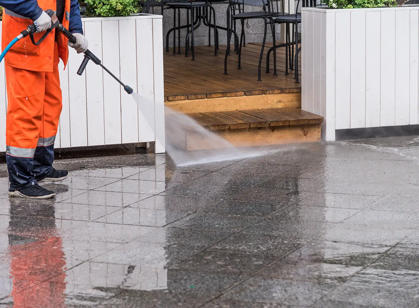 commercial business power washing services near the Wood River IL area